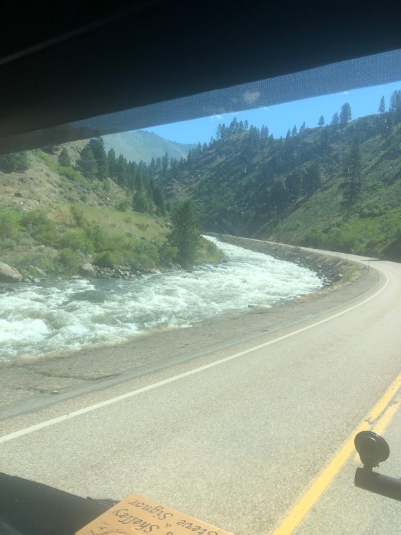 FC64ECE7-1632-41C6-B0C0-49B825B76106