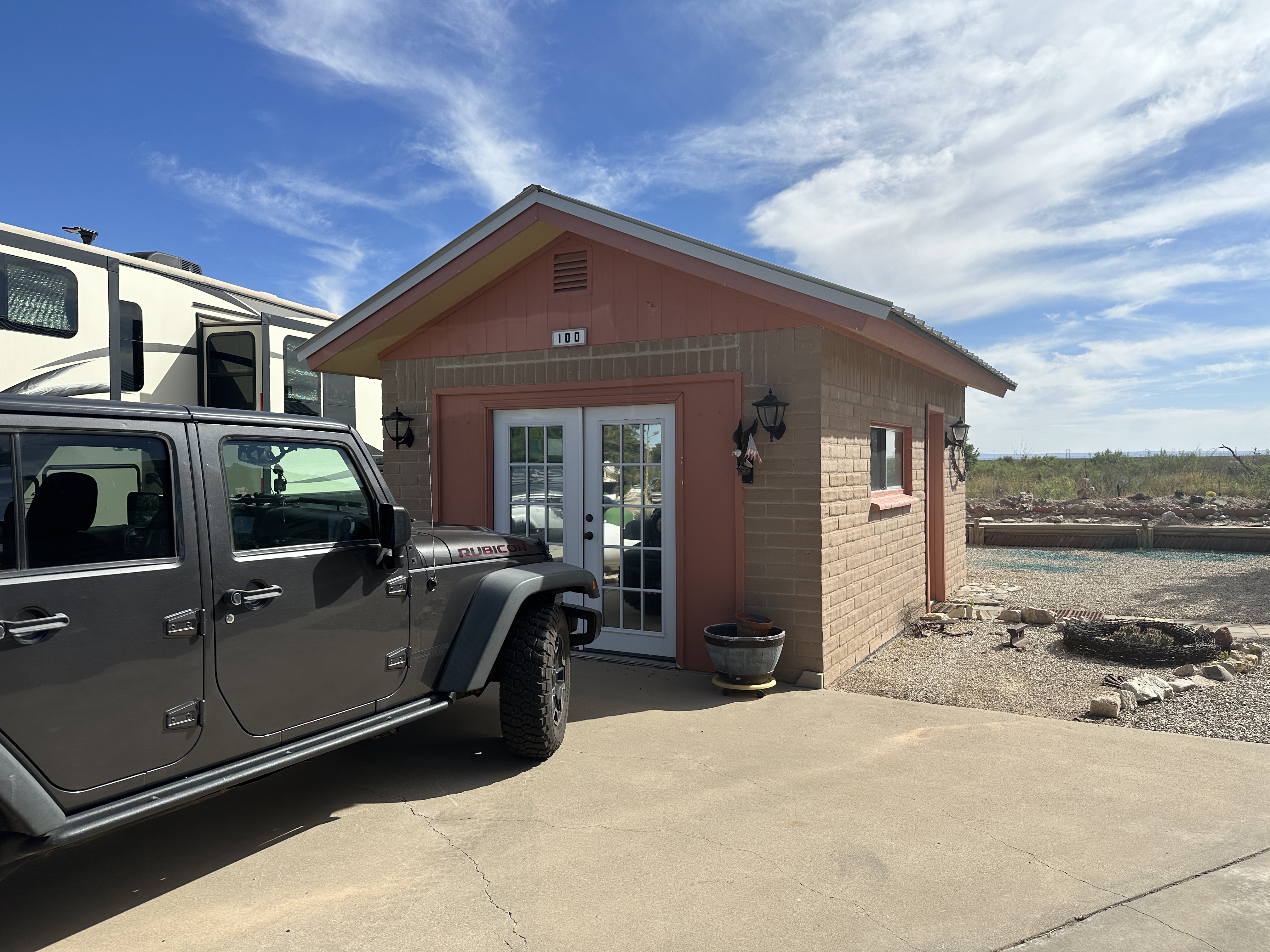 6BC6B227-4682-4F5B-B21B-003A2F9D8B76