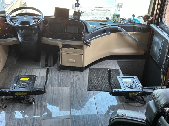 B7EE36BA-5C66-4C0A-8734-CE3345FF456D