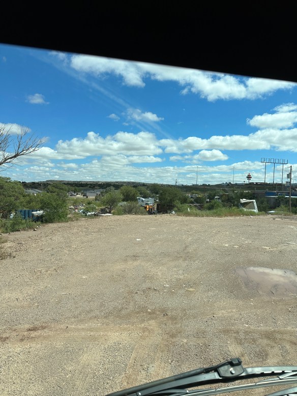 D9FA4B94-90F0-4E35-B201-0D3CDBD6944B